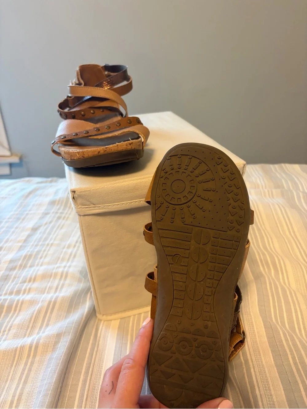 BearPaw casual tan